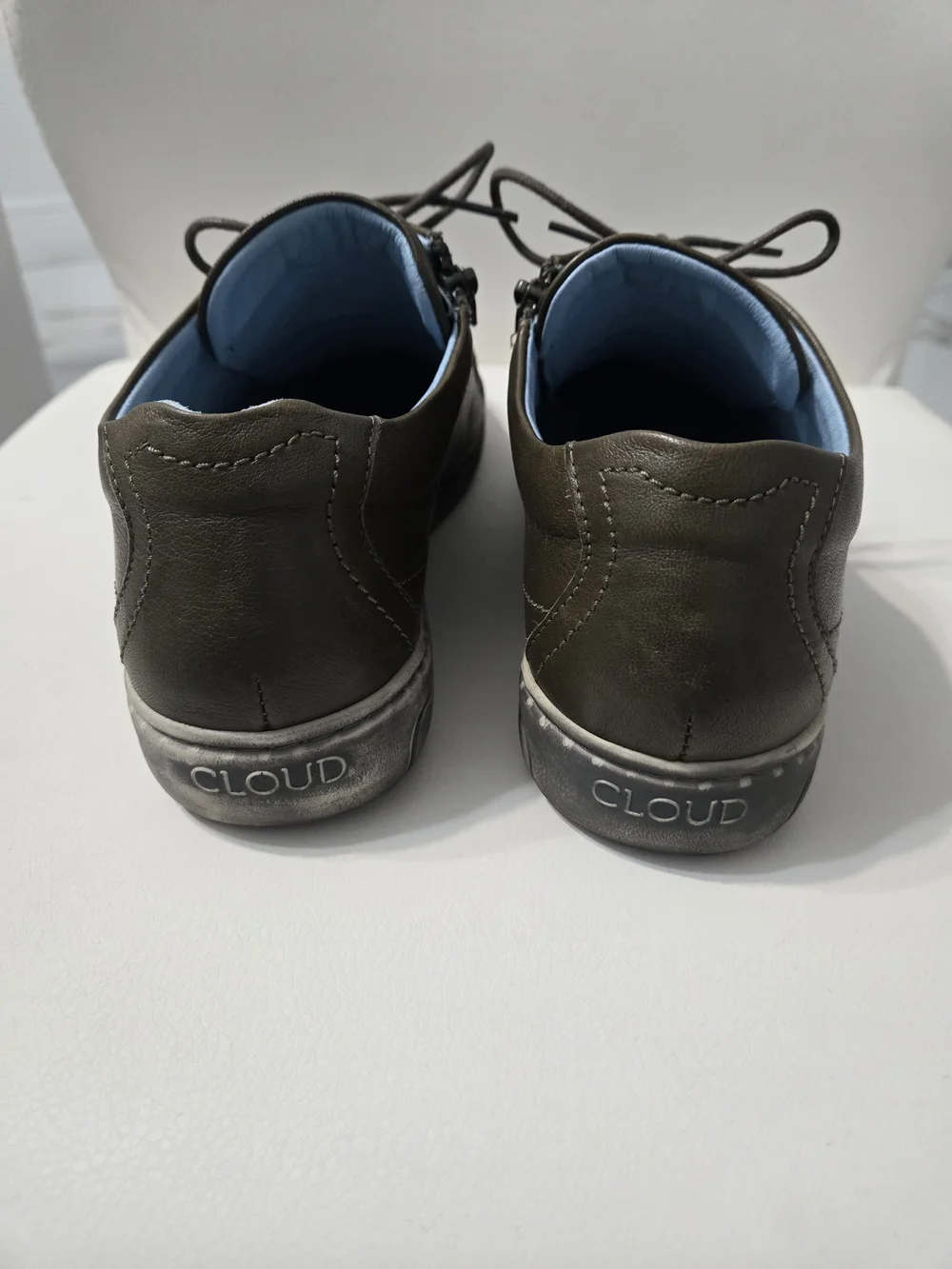 Cloud Olive Leather Casual Sneaker Unisex Size 40